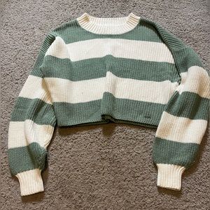 Hollister green and white cropped sweater